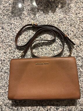 Michael Kors Tan Saffiano Leather Crossbody Wallet with Gold Logo